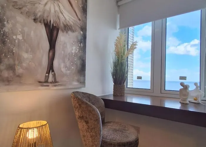 Διαμέρισμα Lazuli Sea View Beachfront Nr 305 Λάρνακα