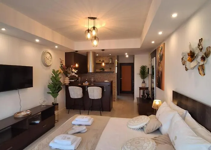 Lazuli Sea View Beachfront Nr 305 Λάρνακα