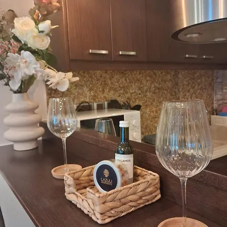 Lazuli Sea View Beachfront Nr 305 Апартаменты Ларнака