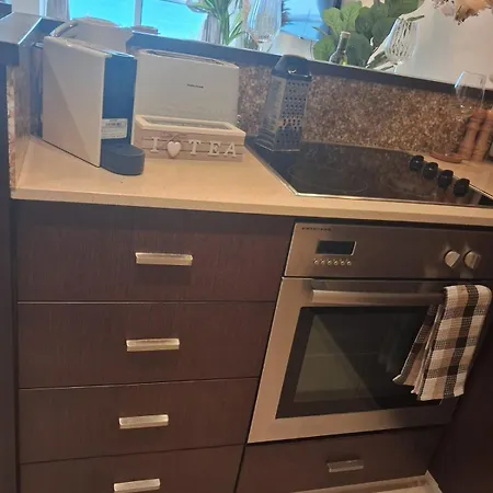 Lazuli Sea View Beachfront Nr 305 Апартаменты Ларнака