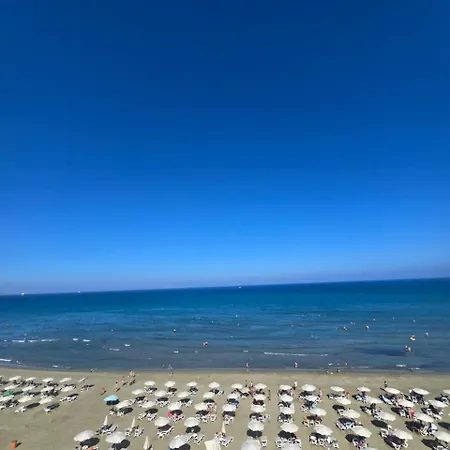 Lazuli Sea View Beachfront Nr 305